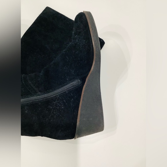 Comfy stylish tall boots on medium wedge heel 🖤🖤 - Picture 5 of 15